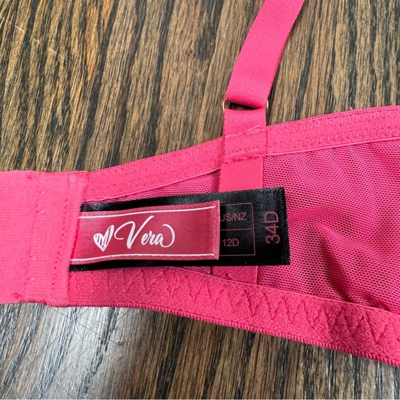 LOVE, VERA Embroidered Heart Lace Strappy Underwire Bra size 34D - Picture 6 of 7